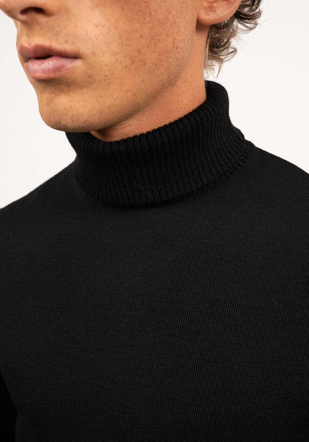 Bretagne roulé jumper (NOIR)