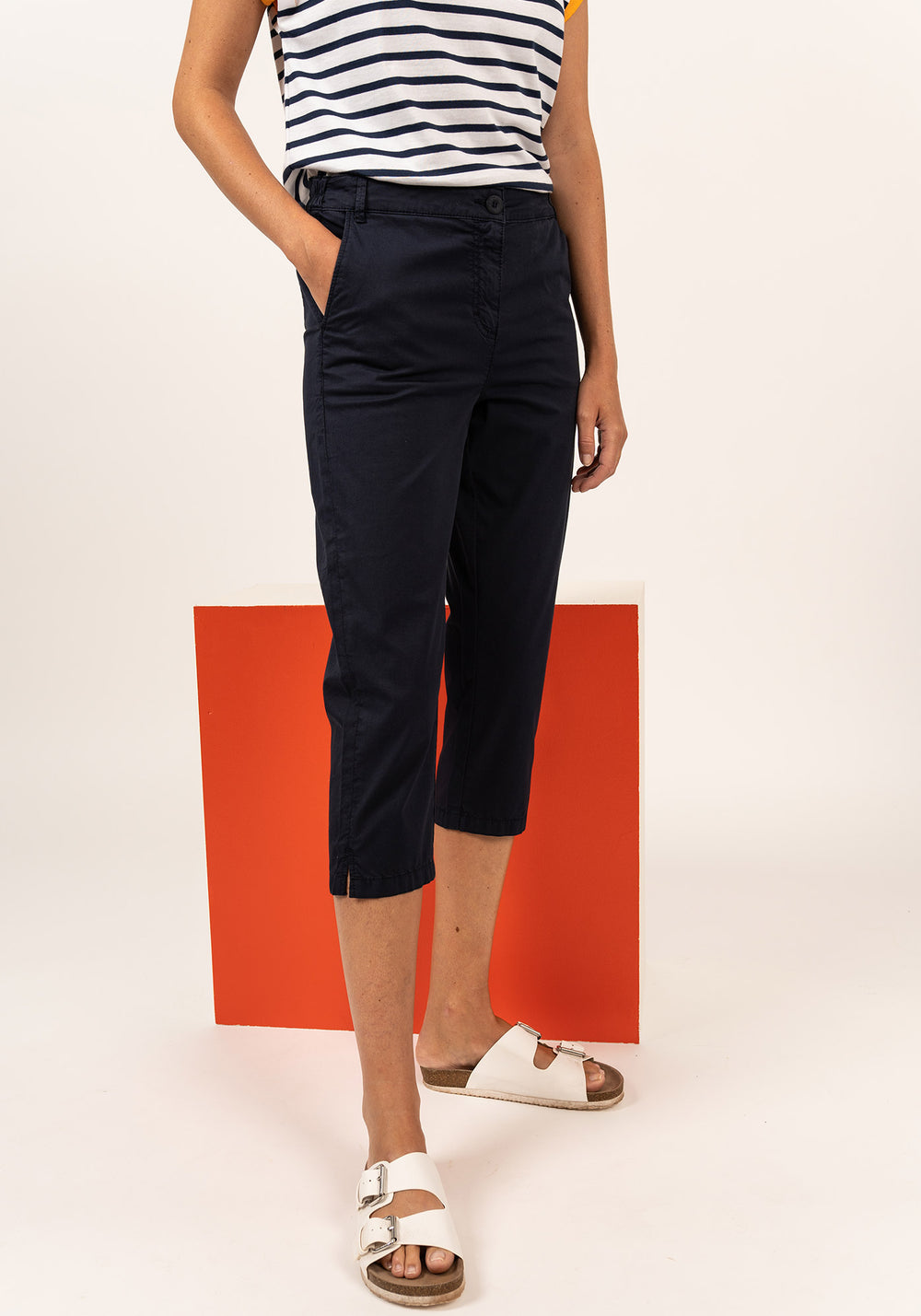 Marinette Capri pants (MARINE)