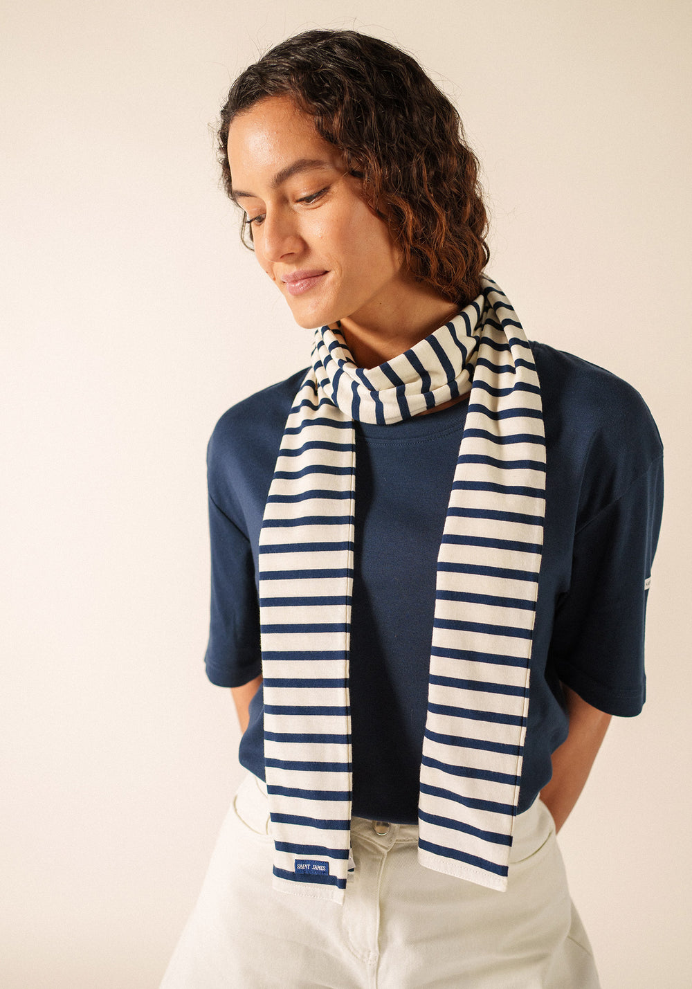 Bufanda Eve (ECRU/AZUL MARINO)