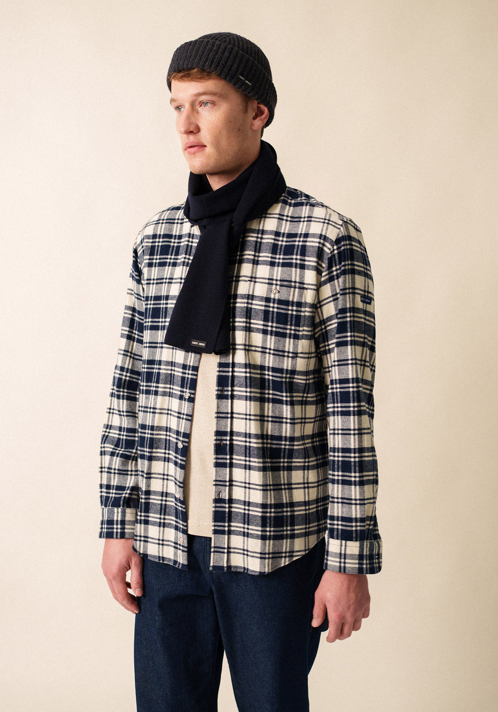 Marée Solid Scarf - in wool (NAVY)