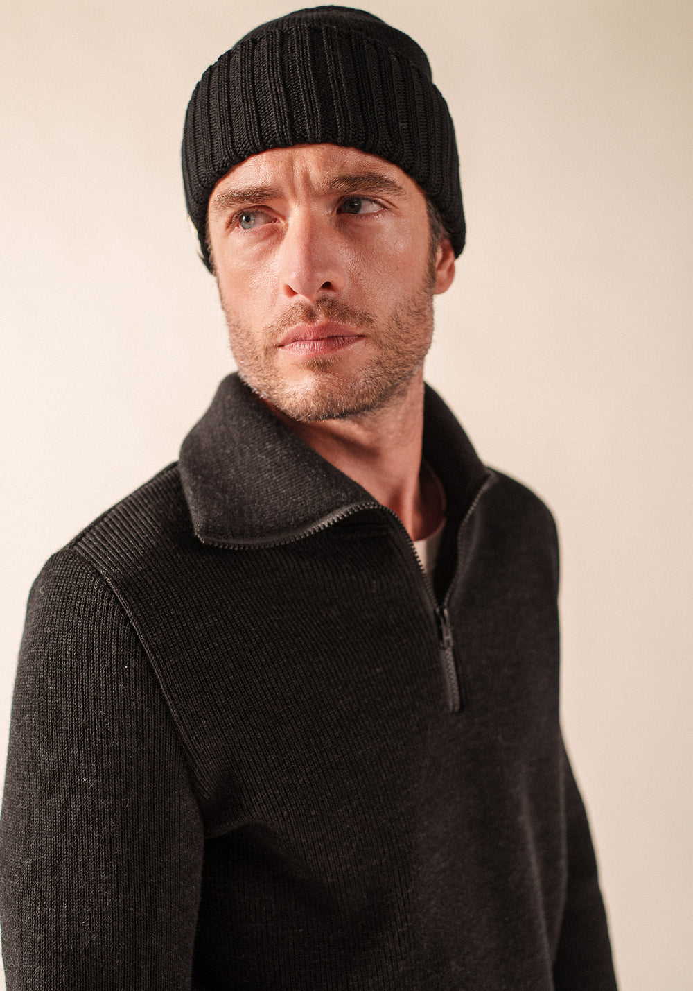 Barbaresque turn-up hat - in knitted wool (NOIR)