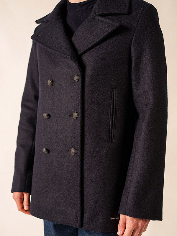 Double-breasted buttons