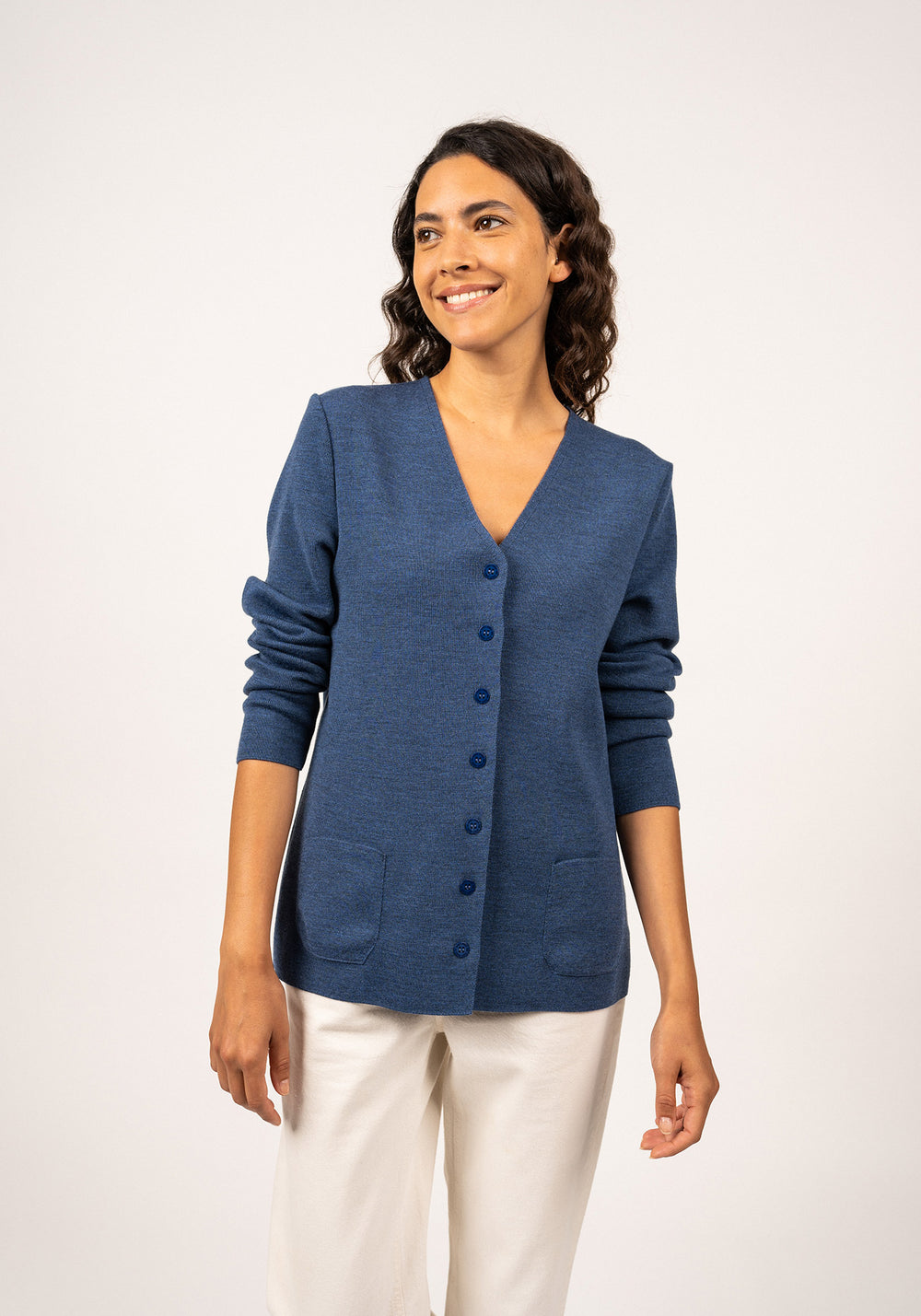 Blainville V neck cardigan - buttoned, in soft wool (JEAN)