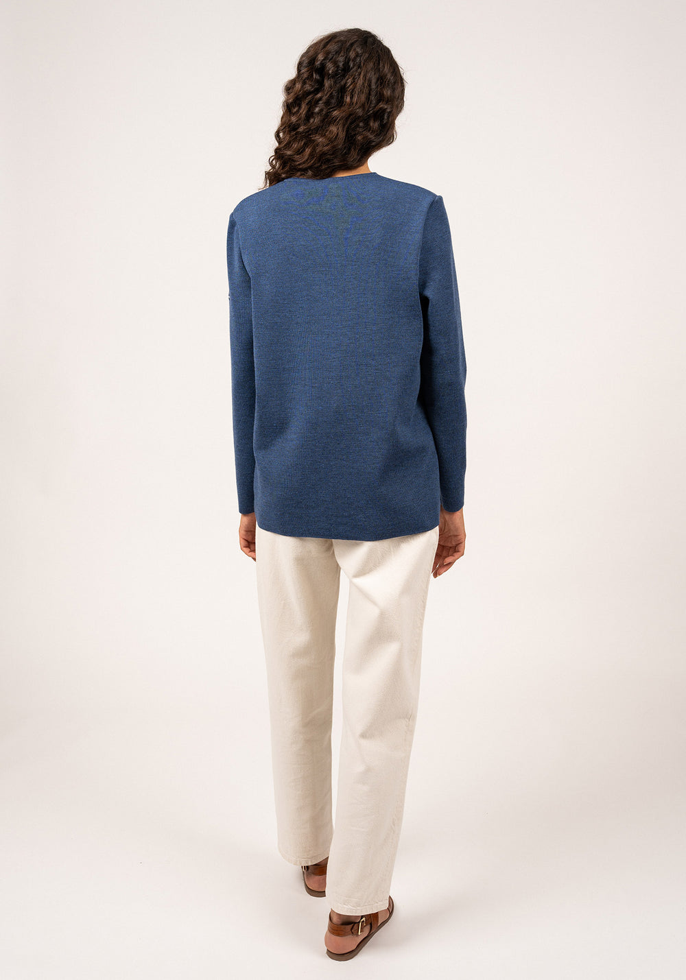 Blainville V neck cardigan - buttoned, in soft wool (JEAN)