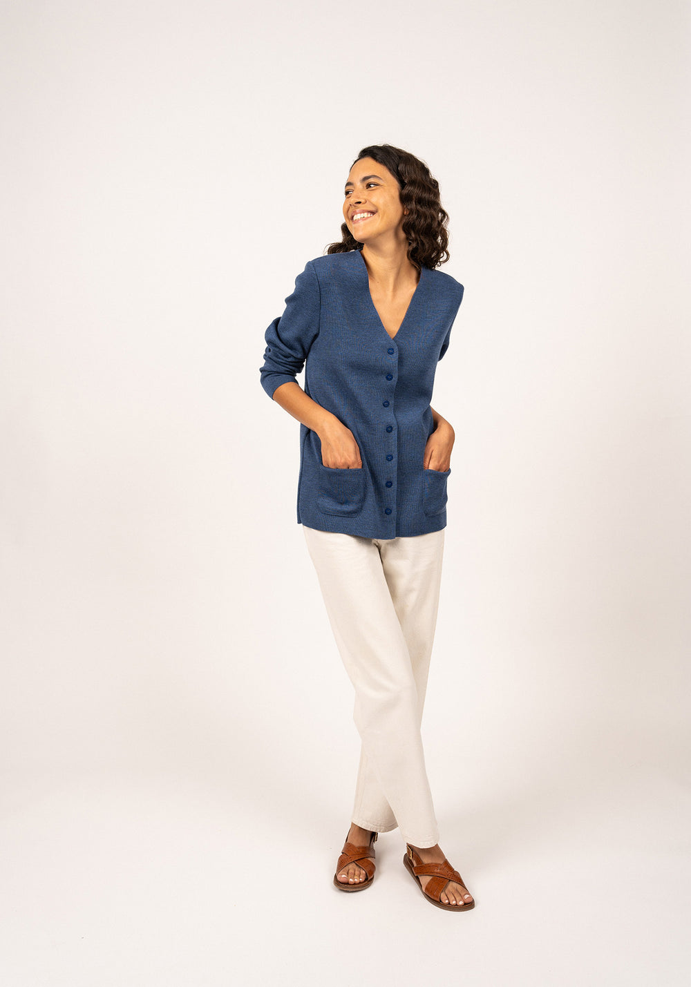 Blainville V neck cardigan - buttoned, in soft wool (JEAN)