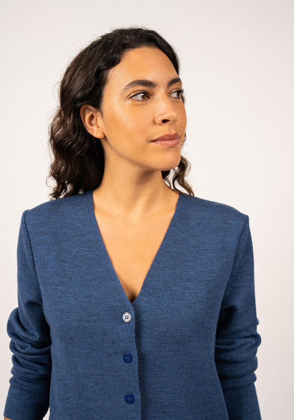 Blainville V neck cardigan - buttoned, in soft wool (JEAN)
