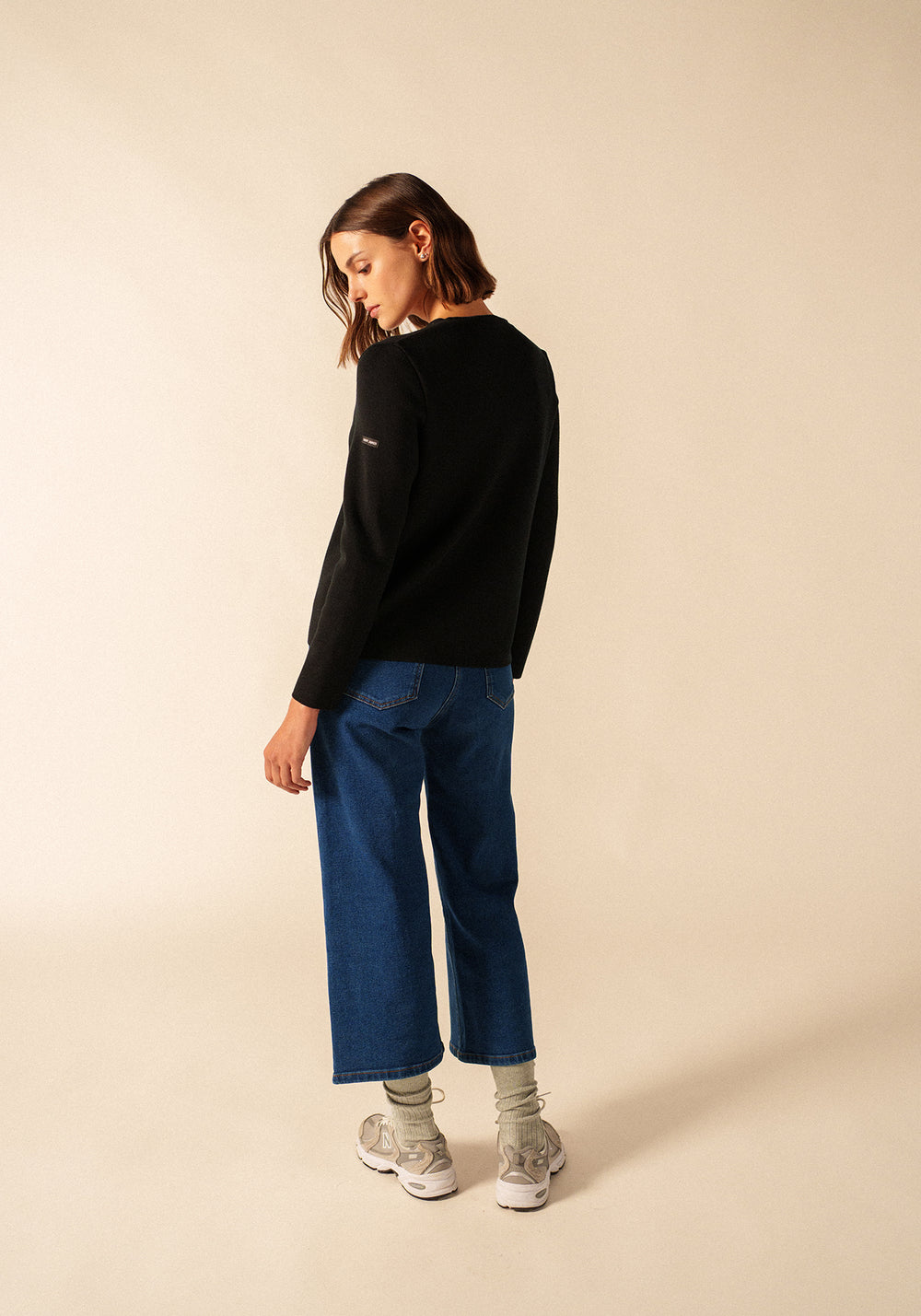 Brevands V neck cardigan - in soft wool (NOIR)