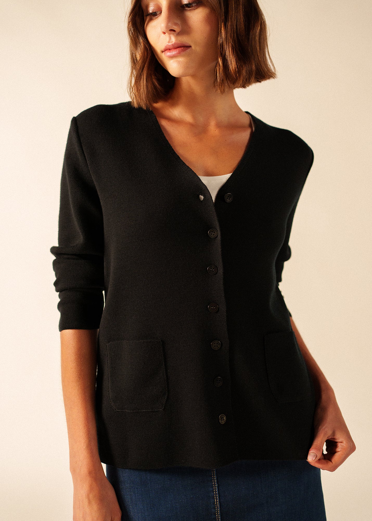 Blainville V neck cardigan buttoned, in soft wool | SAINT JAMES