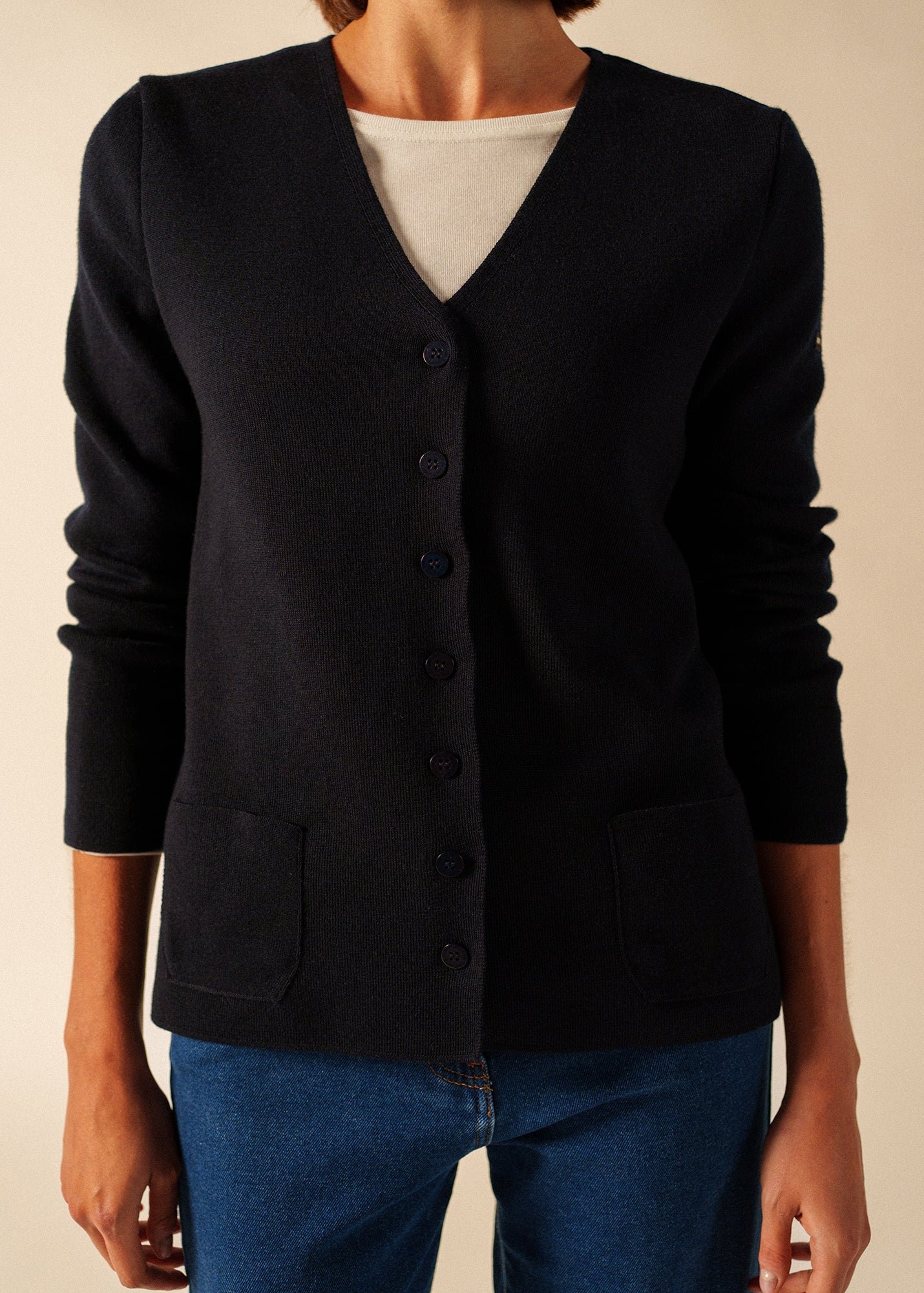 Blainville V neck cardigan buttoned, in soft wool | SAINT JAMES