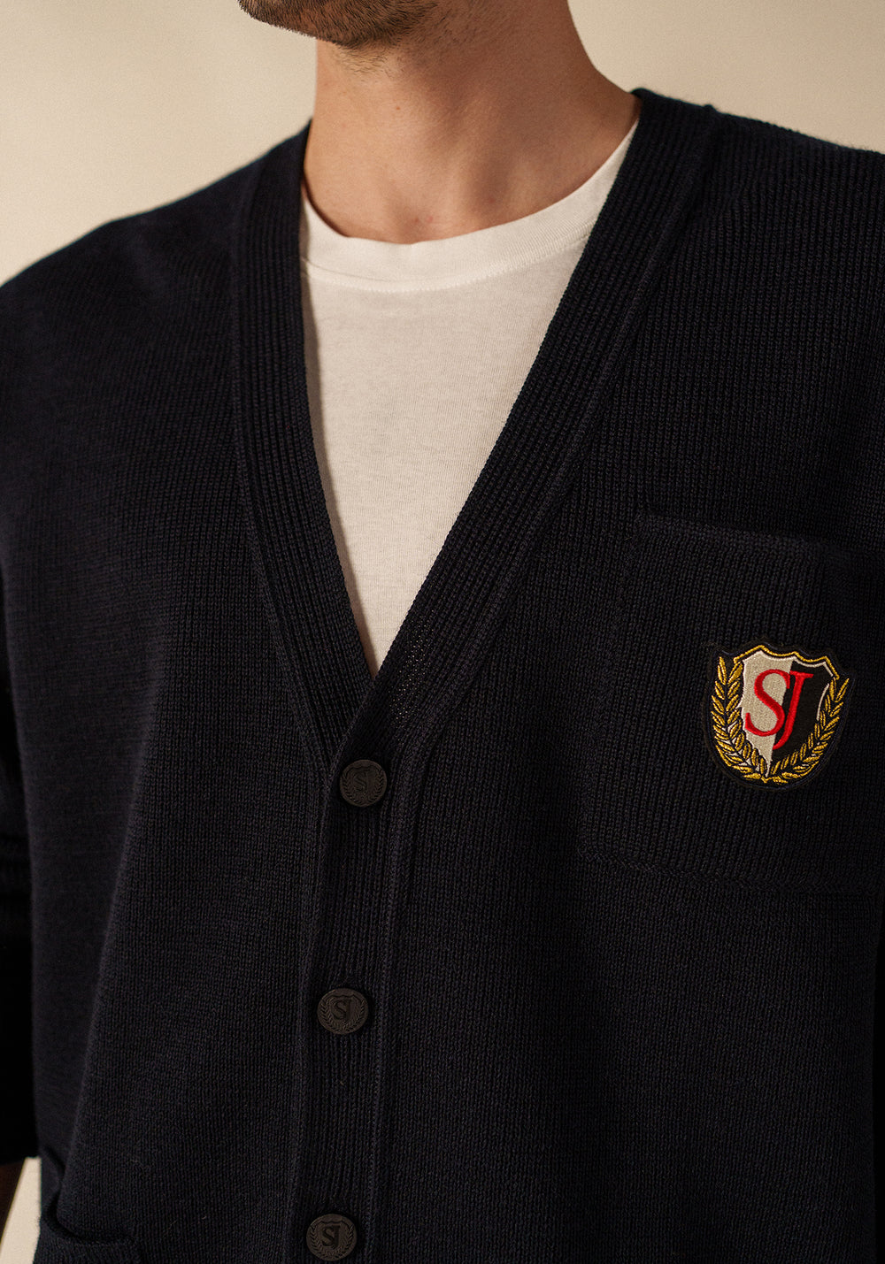 Yachting Réédit Wool Cardigan - with embroidered chest badge (NAVY)