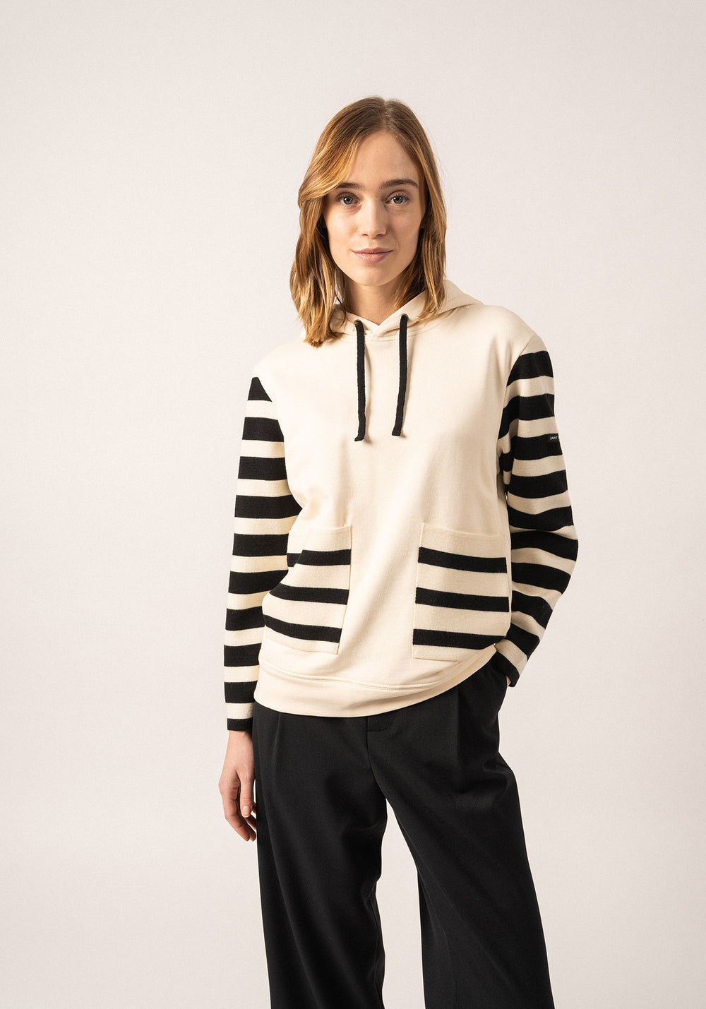 Blizzard Sweatshirt x Isabelle Ballu (ECUME/NOIR)