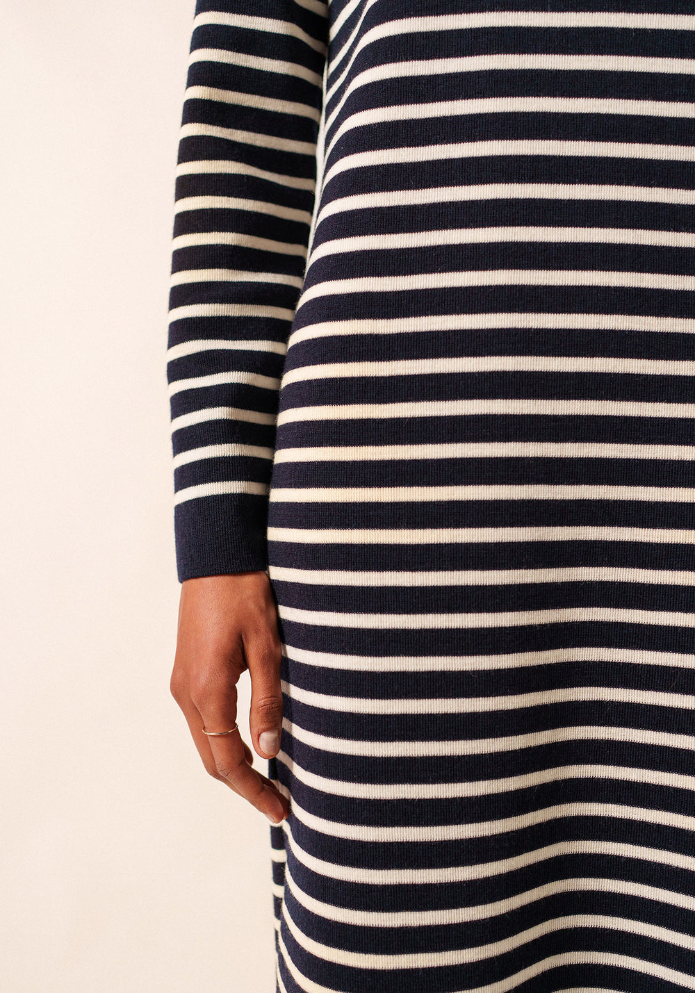 Marée Long Knitted Dress - striped, in wool (NAVY/ECUME)