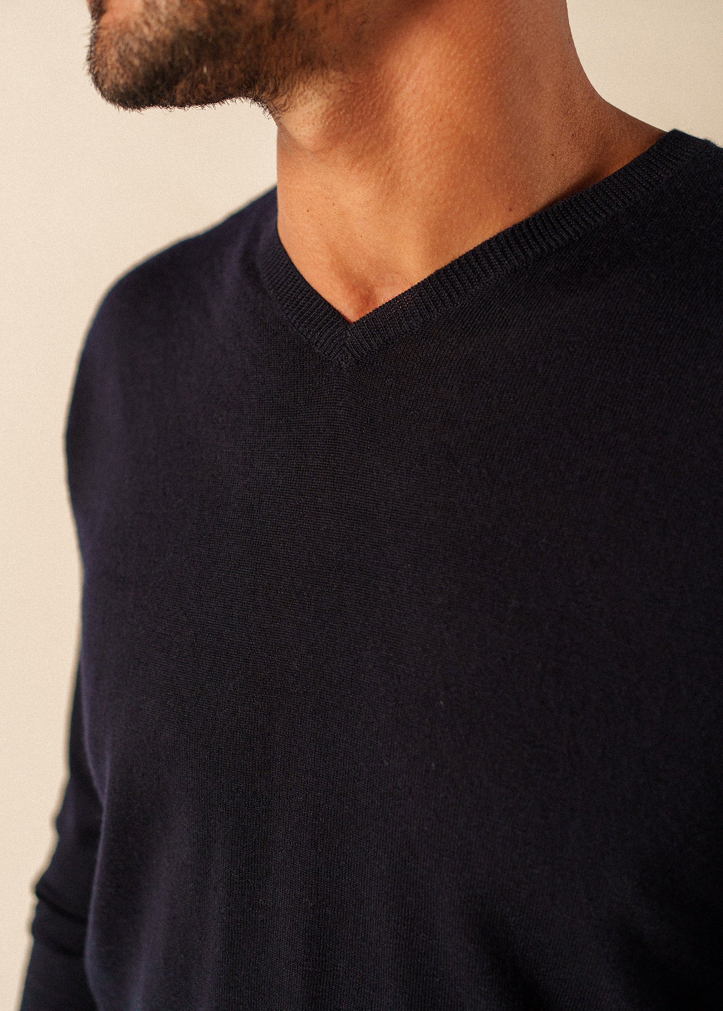 V.HENRY NECK 【VALLAD】ブラック　L Trieste Jumper - V-neck - Men • SAINT JAMES [EU]
