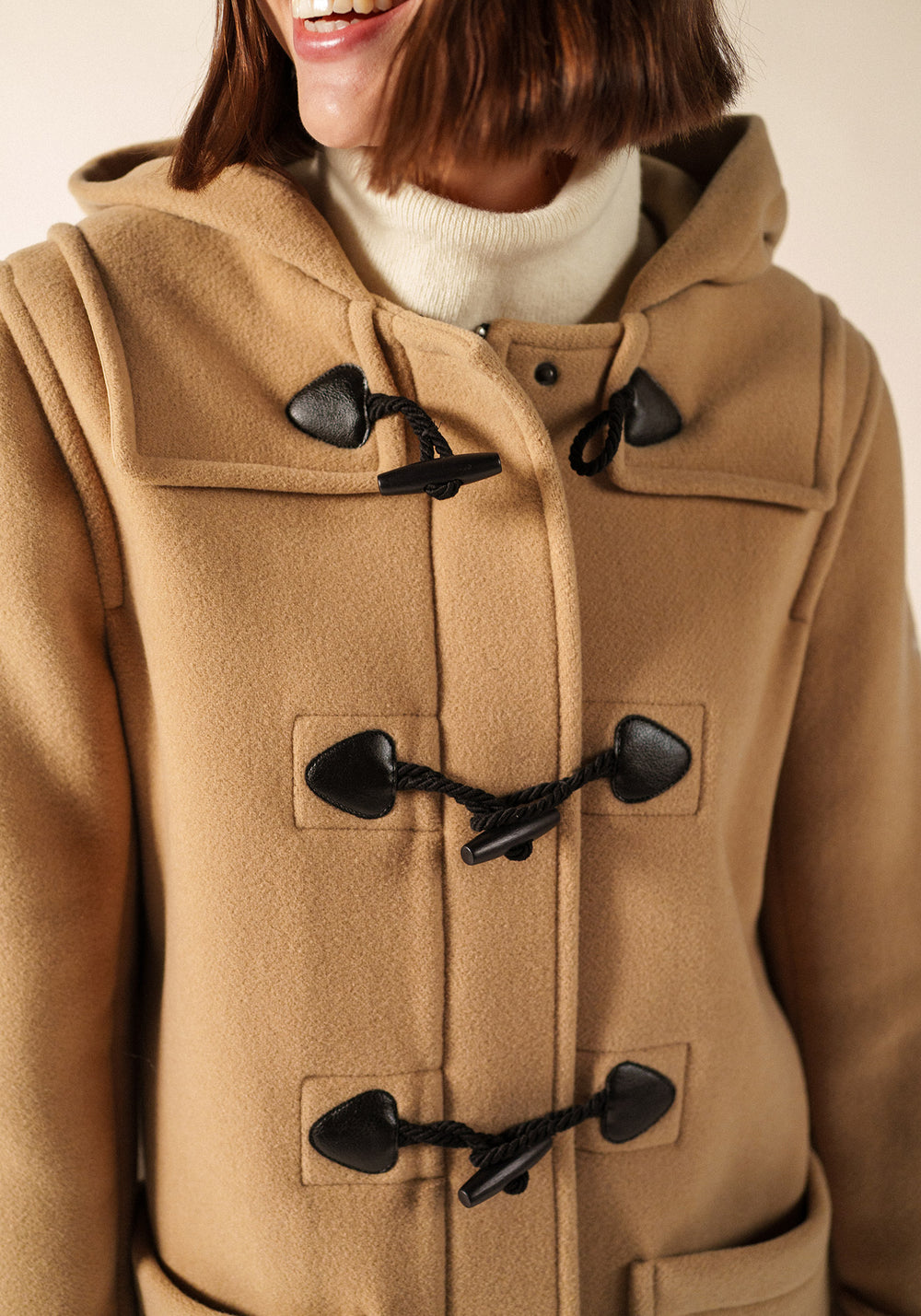 Abrigo clásico tipo duffle (BEIGE OSCURO)