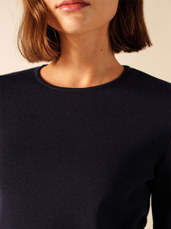 Round neck