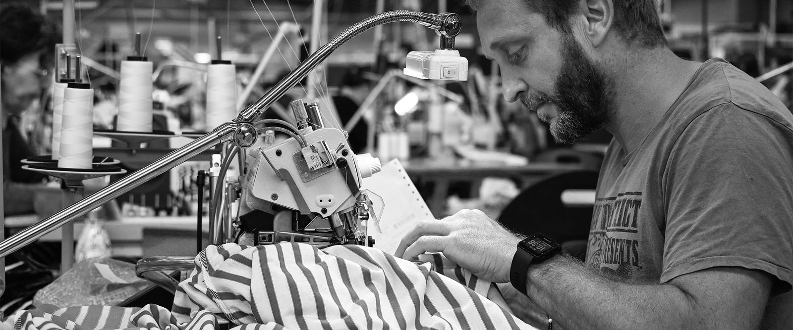 The <i>seamstresses'</i> golden fingers